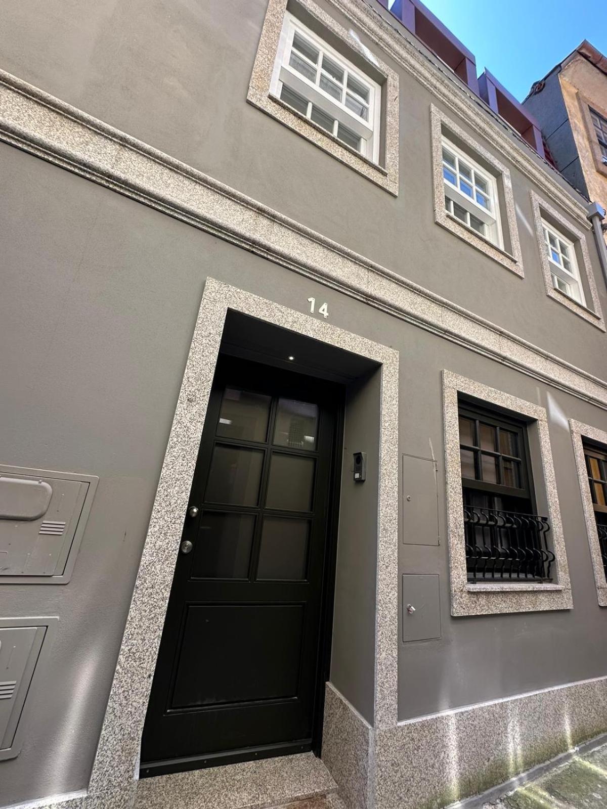 Fabulous Duplex Apartment Porto Luaran gambar